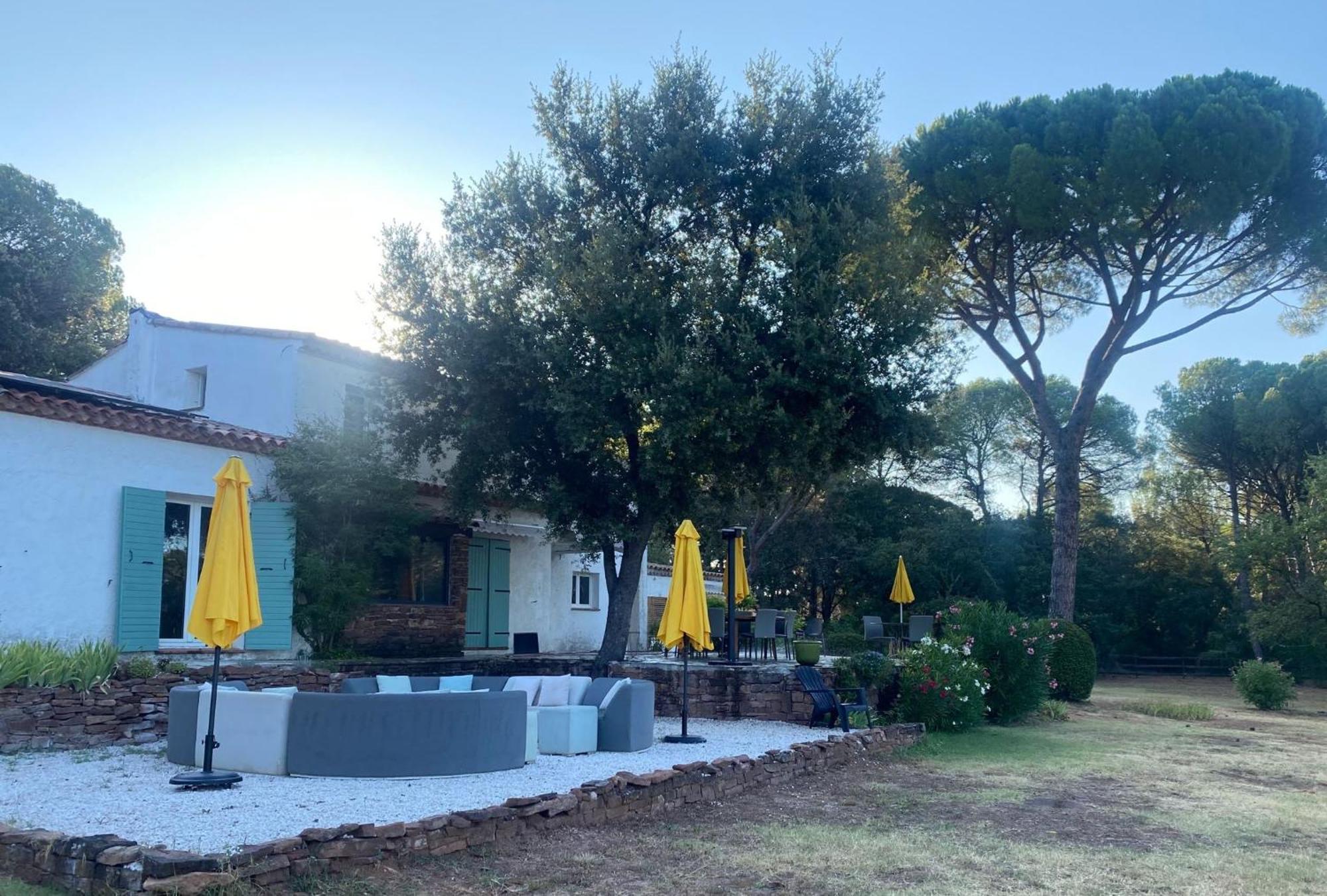 La Villa Le Cannet-des-Maures Exterior photo
